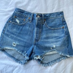 Levis woman’s shorts frayed and distressed